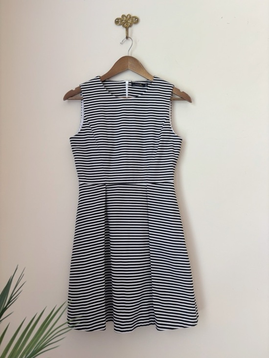 kate spade Dresses & Skirts - Kate Spade Striped Fit & Flare Dress Sz 2 Classic Preppy